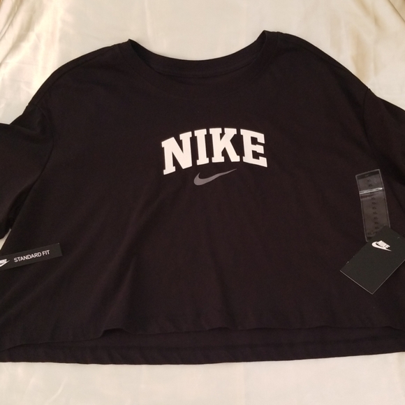 Nike Tops - NIKE Crop Tee - XL